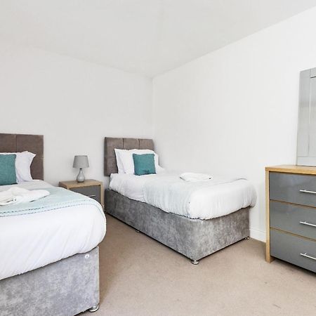 Opp B'Ham - Freshly Refurbished Walls And Carpets! Big Savings Booking 7 Days Or More! Apartment Marston Green ภายนอก รูปภาพ