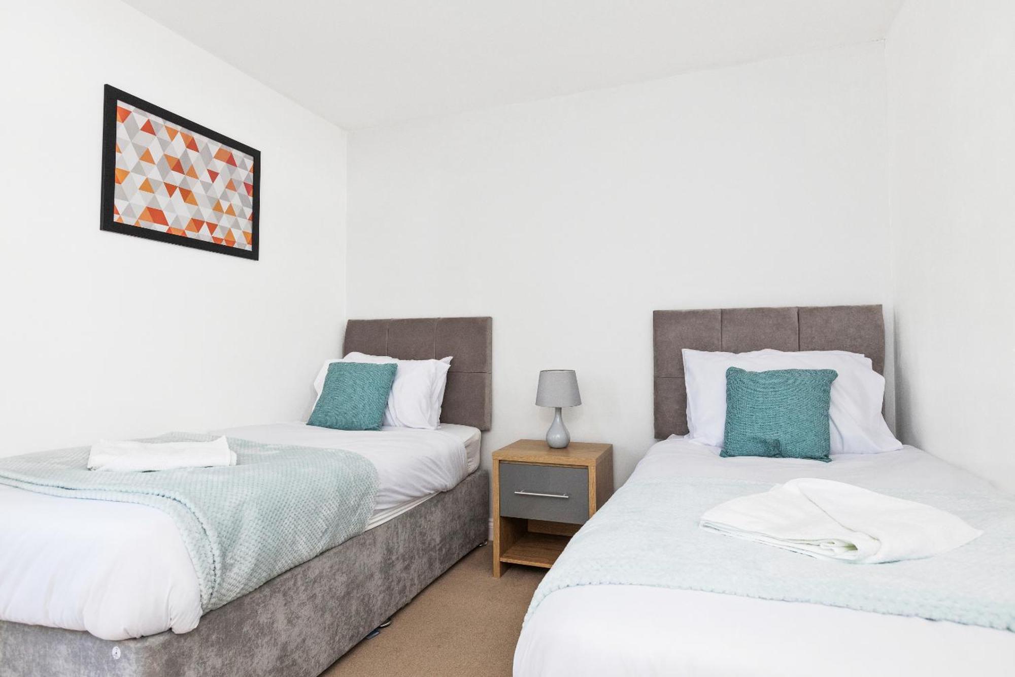 Opp B'Ham - Freshly Refurbished Walls And Carpets! Big Savings Booking 7 Days Or More! Apartment Marston Green ภายนอก รูปภาพ