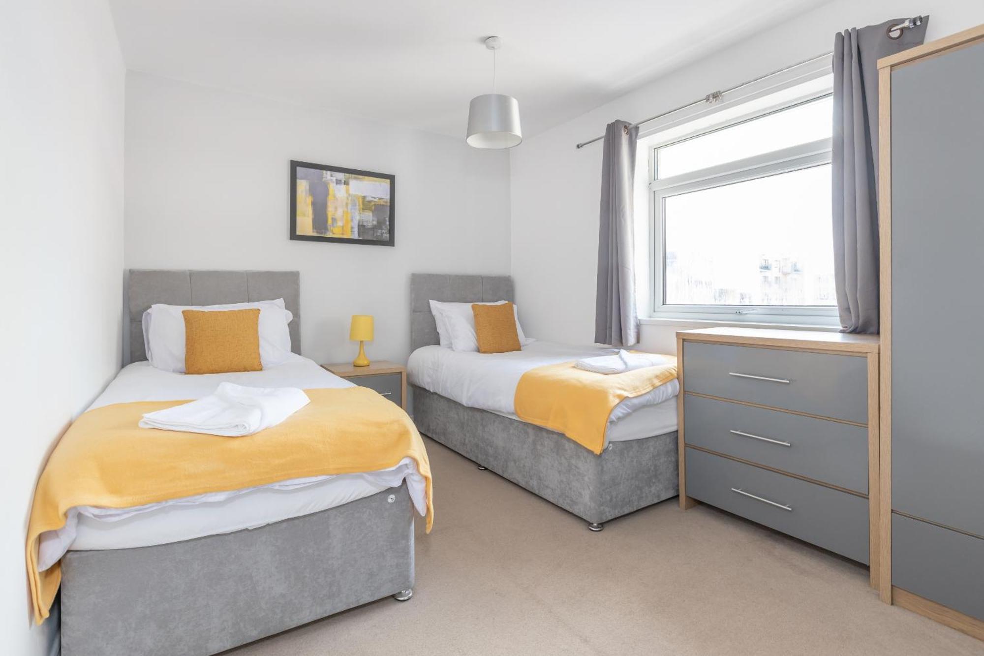 Opp B'Ham - Freshly Refurbished Walls And Carpets! Big Savings Booking 7 Days Or More! Apartment Marston Green ภายนอก รูปภาพ